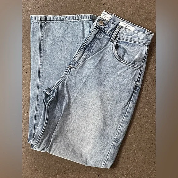 Cotton On
Loose Straight Jean - Picture 9 of 9